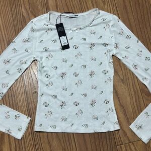 Fashion Nova Floral Long Sleeve Tee - Cream